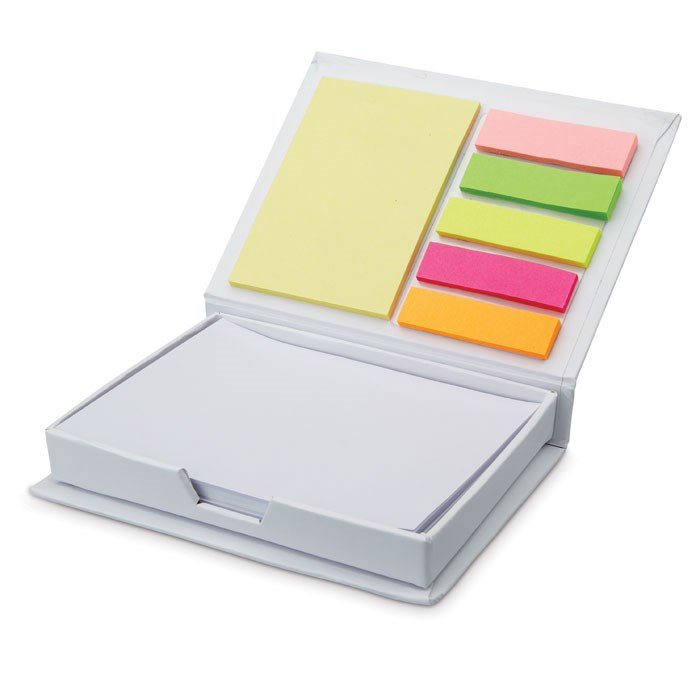 Kartonnen boxje met verschillende memoblokjes en pagina labels