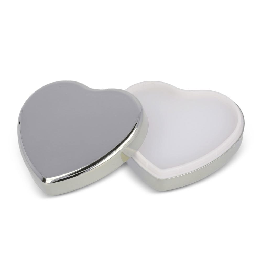 Platte metallic lippenbalsem in hartvorm