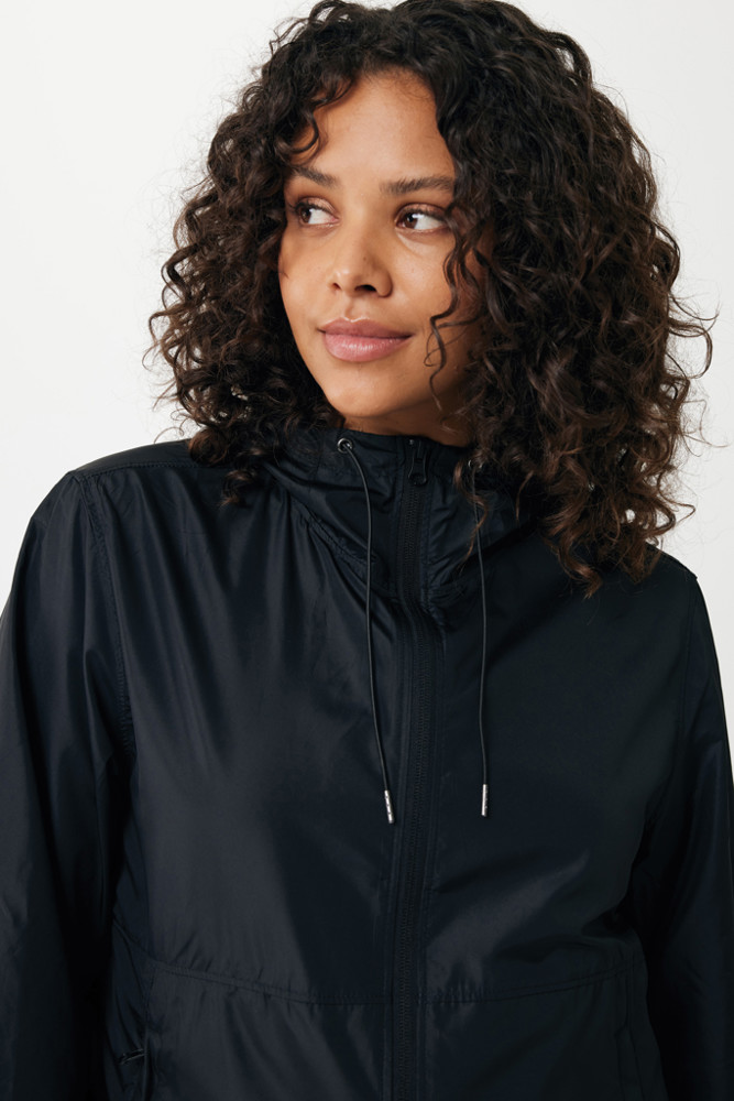 IQONIQ Logan gerecycled polyester lichtgewicht jas